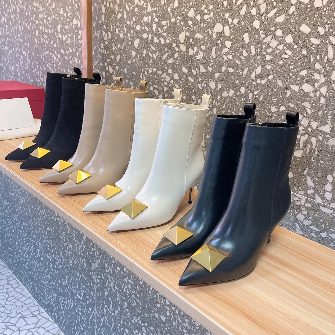 Autumn winter Women Boots Fashion Genuine Leather Boots Rivet High Heels Ankle Boots Natural Cow Suede Women Party Dress Booties
Autumn winter Women Boots Fashion Genuine Leather Boots Rivet High Heels Ankle Boots Natural Cow Suede Women Party Dress Booties