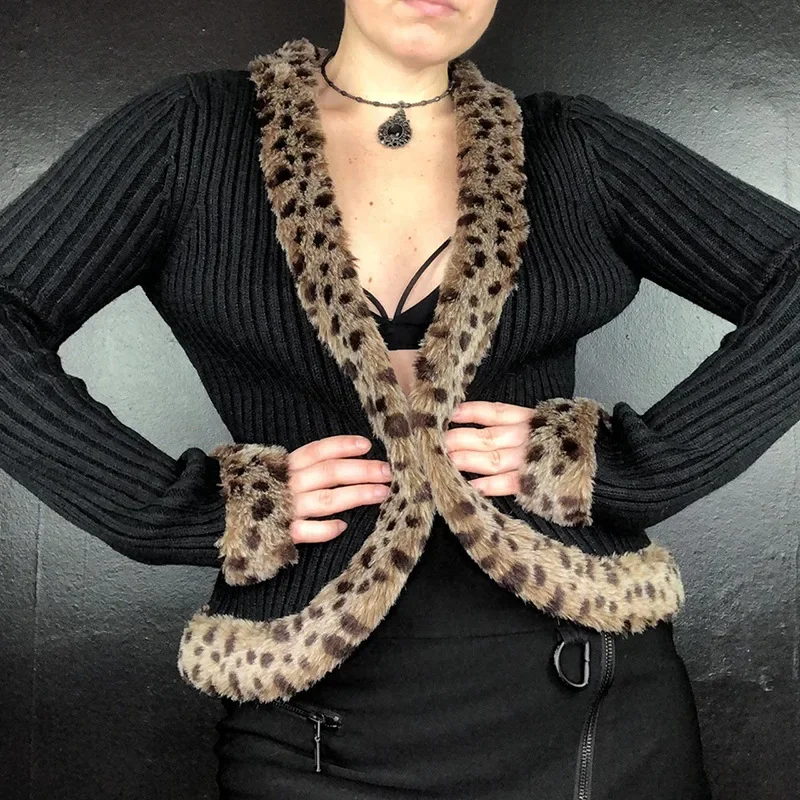 Sexy Leopard Print Fur Collar Stitching Fashion Slim Knitted Cardigan Jacket Women's Autumn and Winter Cardigan Sweater Jacket
Sexy Leopard Print Fur Collar Stitching Fashion Slim Knitted Cardigan Jacket Women's Autumn and Winter Cardigan Sweater Jacket