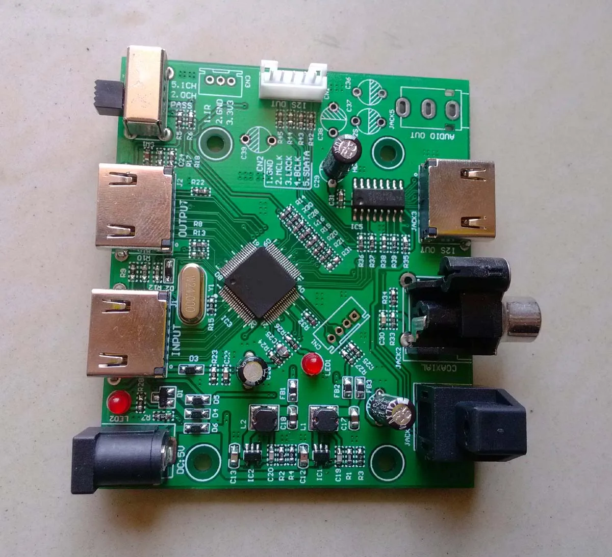 Разделение цифрового интерфейса HDMI / MHL и извлечение аудио I2S/DSD/Оптическое волокно/коаксиальный HDMI к I2S / IIS
Разделение цифрового интерфейса HDMI / MHL и извлечение аудио I2S/DSD/Оптическое волокно/коаксиальный HDMI к I2S / IIS