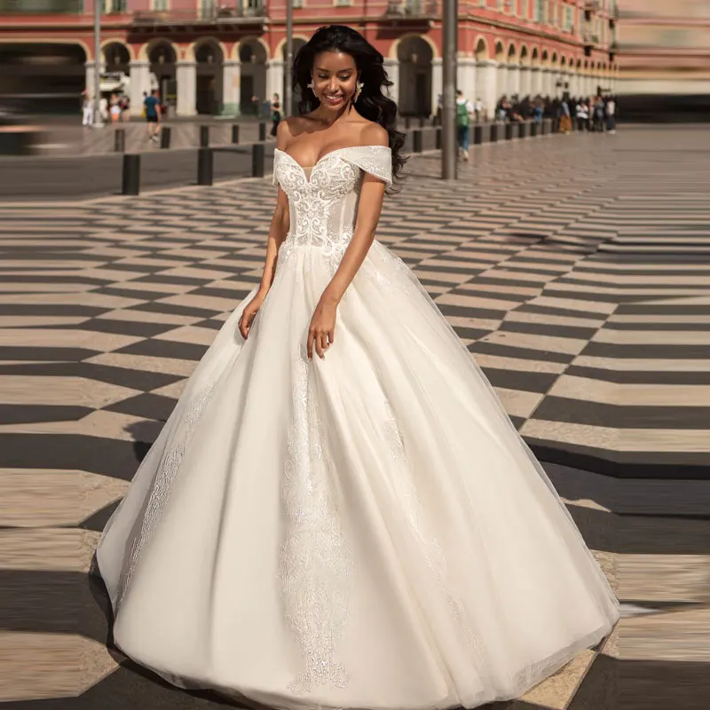 

Challoner Luxury Princess Wedding Dress Sweetheart Off The Shoulder Appliques Backless Court Train Bridal Gown Vestidos De Novia