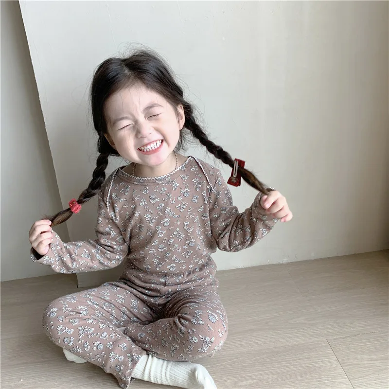 kids clothing set baby set Retro floral pattern comfortable Boys and girls' Pajamas kids 2pcs set
kids clothing set baby set Retro floral pattern comfortable Boys and girls' Pajamas kids 2pcs set