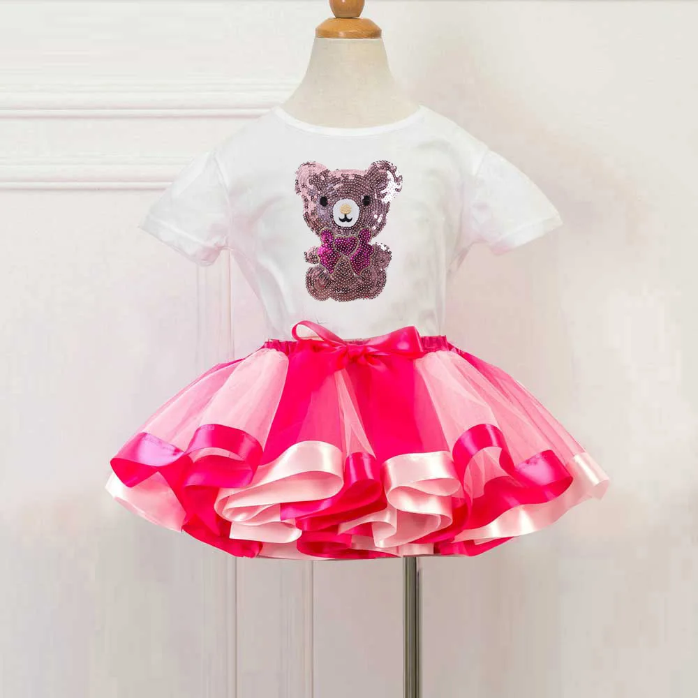 Girls' Suit Summer New Cartoon Sequins Cotton Short Sleeved T-shirt+children's Gauze Poncho Skirt Two-piece Set Girl Clothes
Girls' Suit Summer New Cartoon Sequins Cotton Short Sleeved T-shirt+children's Gauze Poncho Skirt Two-piece Set Girl Clothes