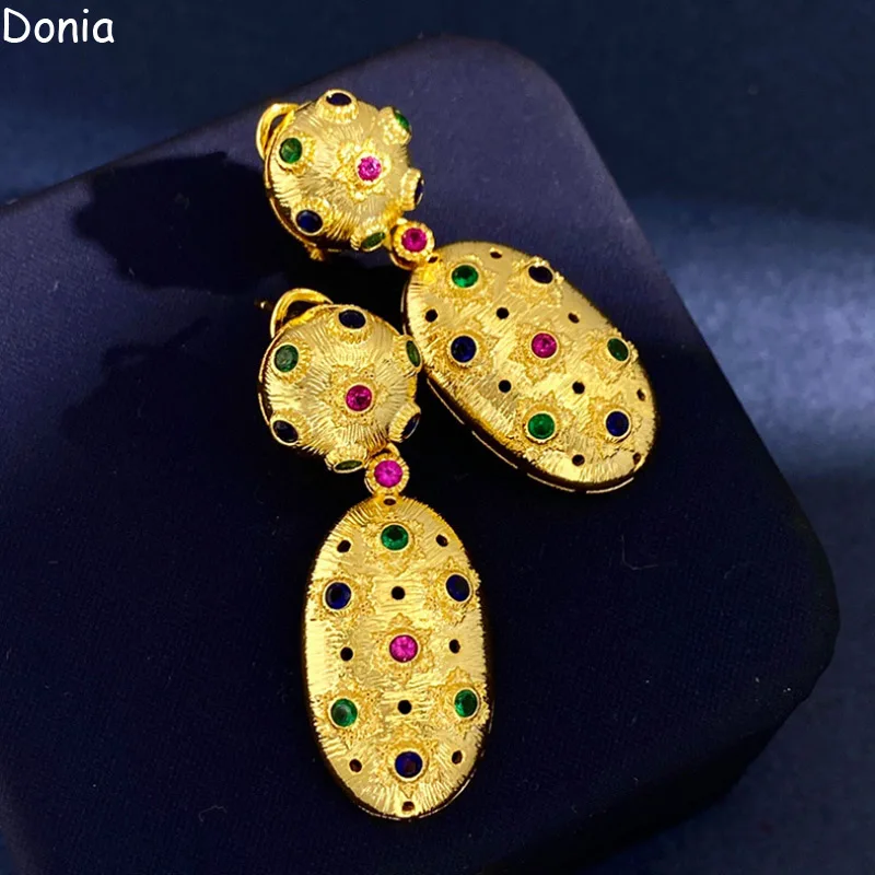 Donia Jewelry Fashion Brushed Copper Micro-Inlaid AAA Color Zircon Oval Earrings Silver Needle Luxury Accessories
Donia Jewelry Fashion Brushed Copper Micro-Inlaid AAA Color Zircon Oval Earrings Silver Needle Luxury Accessories