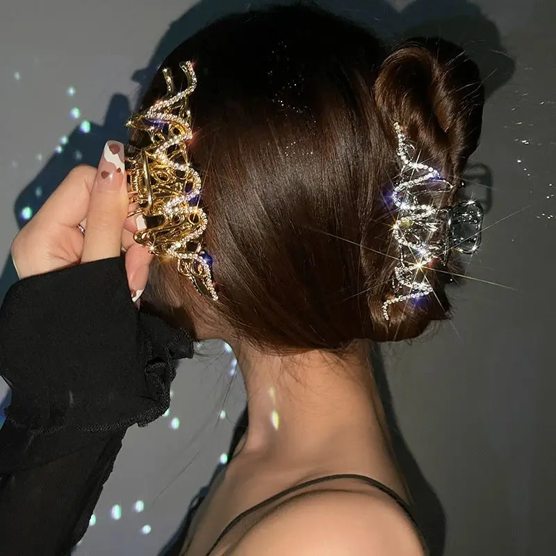 Women's Large Hair Volume Metal Shark Clip Silver Glod Hot Girl Style Hairpin
Women's Large Hair Volume Metal Shark Clip Silver Glod Hot Girl Style Hairpin