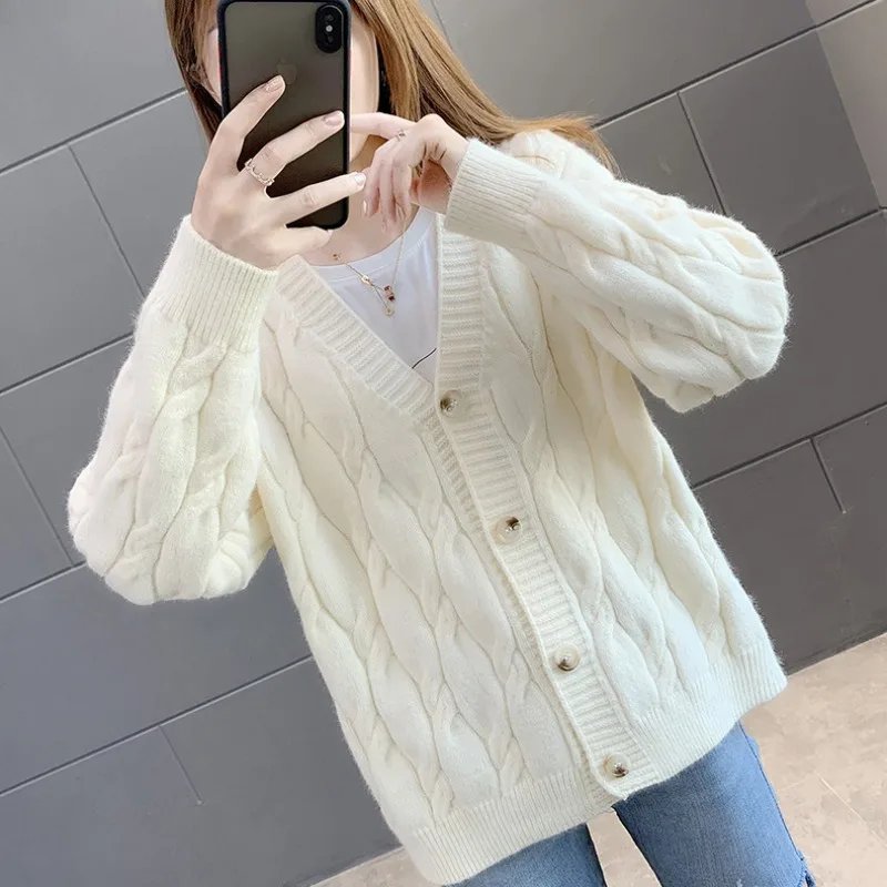 2024 Latest Autumn Winter Western Style Casual Jacket Coat Women Women's Knitted Cardigan Sweater Loose Fashion Knitted Sweater
2024 Latest Autumn Winter Western Style Casual Jacket Coat Women Women's Knitted Cardigan Sweater Loose Fashion Knitted Sweater