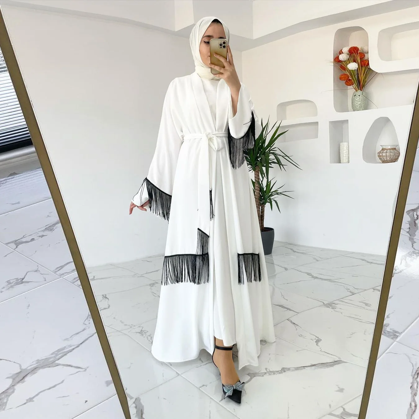 

Muslim Womenswear Arab National Dress Dubai Middle East Abaya Coat Tassels Fashion Dress Woman