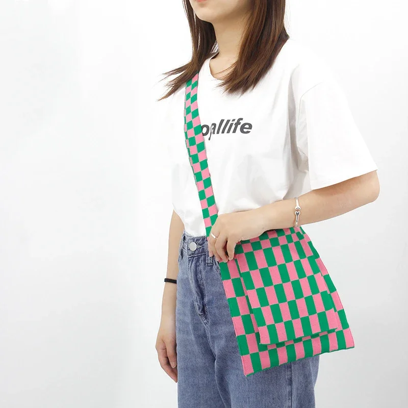 Женская Повседневная клетчатая сумка через плечо, винтажная Мягкая трикотажная Сумочка с клапаном в стиле ретро 80-х годов 
Женская Повседневная клетчатая сумка через плечо, винтажная Мягкая трикотажная Сумочка с клапаном в стиле ретро 80-х годов