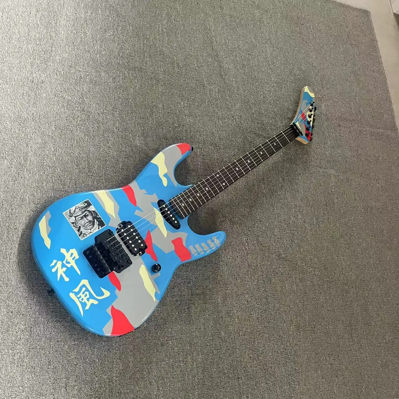 

6-струнная электрическая гитара Blue Shenfeng, разделенная электрическая гитара, корпус с ручной росписью, с высоким блеском, наконечник грифа из розового дерева