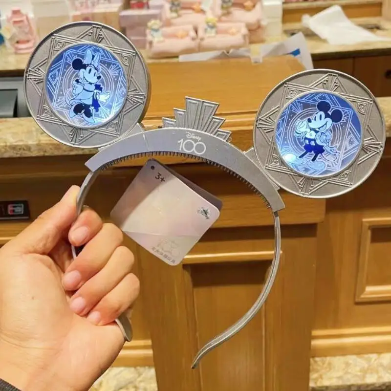 Disney 100th Anniversary Glow Headband Toys Shanghai Disneyland Mickey Minnie Ear Castle Cartoon Hair Band Headwear Cute Gift
Disney 100th Anniversary Glow Headband Toys Shanghai Disneyland Mickey Minnie Ear Castle Cartoon Hair Band Headwear Cute Gift