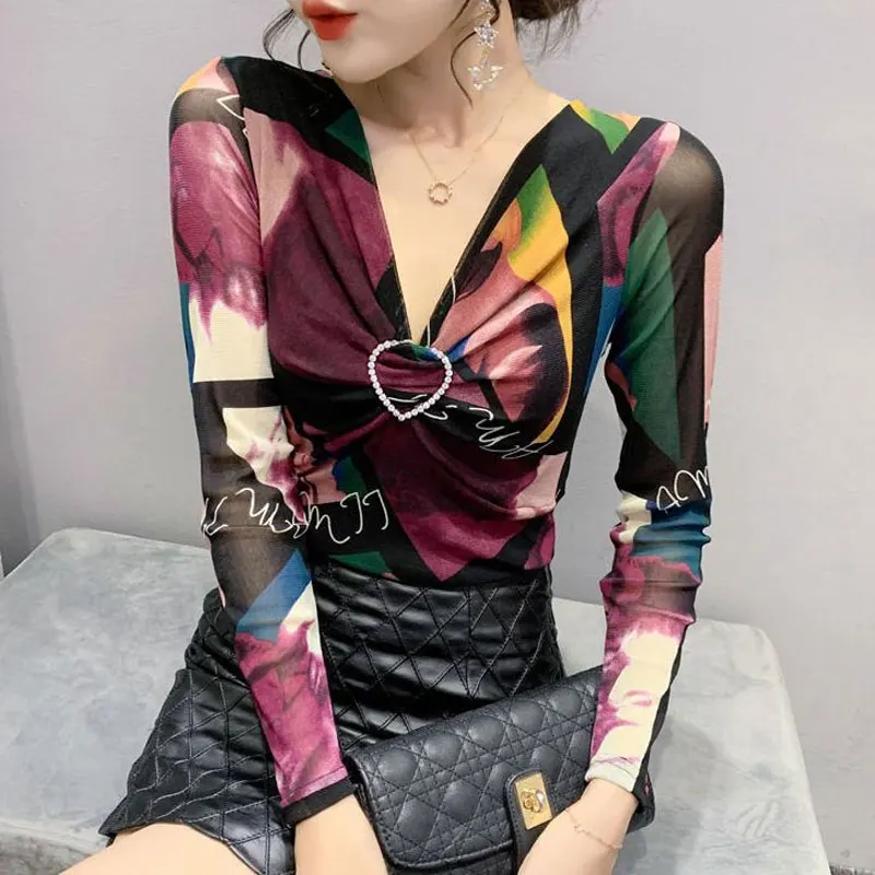 

Sexy V-Neck Slim Gauze Pullovers Long Sleeve Women's Clothing Fashion Folds Casual Spring Autumn Vintage Printed Spliced T-shirt