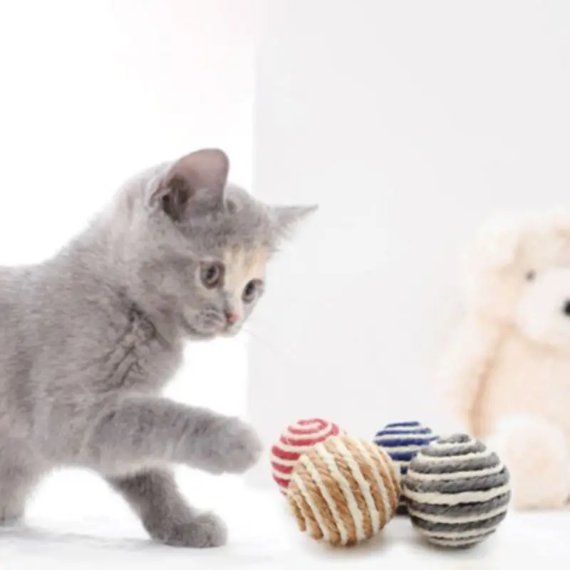 

1PC Cat Toy Sisal Ball Pet Scratching Ball Cats Chew Toy Pets Interactive Toy Bite and Wear Resistant Random Color