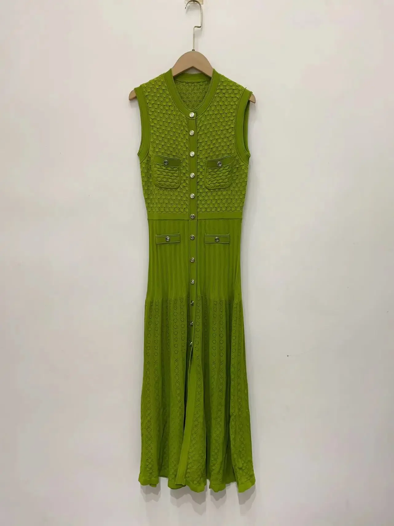 

Женское трикотажное платье миди без рукавов, зеленое или черное однобортное элегантное женское платье с круглым вырезом на лето 2024