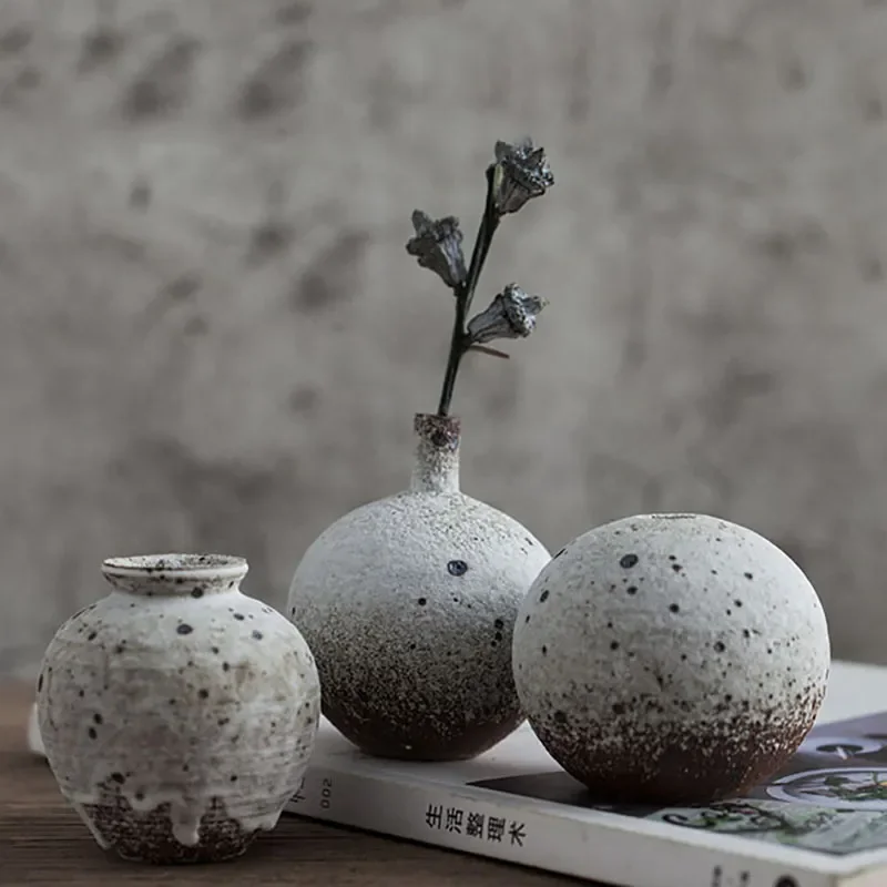 

Nordic Room Decor Rough Ceramic Vases Personality Retro Dry Flower Pot Art Mini Vase Layout Creative Small Household Decorations