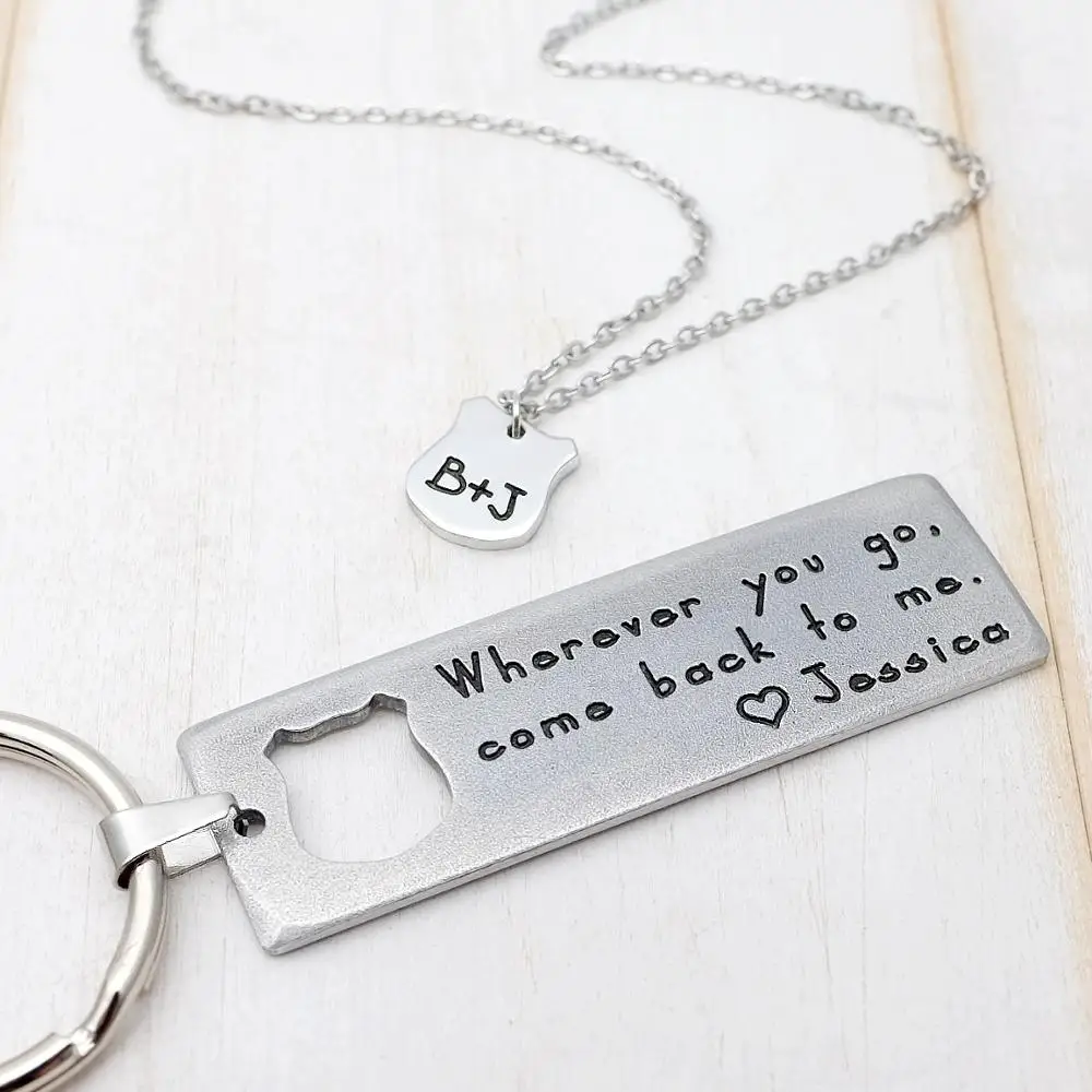 Personalized Bar Keychain Bear Necklace Set Custom Couples Necklace Engraved Keychain Set Valentine's Day Gift for Him Her Him
Personalized Bar Keychain Bear Necklace Set Custom Couples Necklace Engraved Keychain Set Valentine's Day Gift for Him Her Him