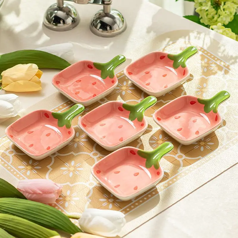 Ceramic Cartoon Strawberry Dipping Saucer Household Kitchen with Handle Sauce Snack Fruit Plate Microwave Oven Special Use
Ceramic Cartoon Strawberry Dipping Saucer Household Kitchen with Handle Sauce Snack Fruit Plate Microwave Oven Special Use