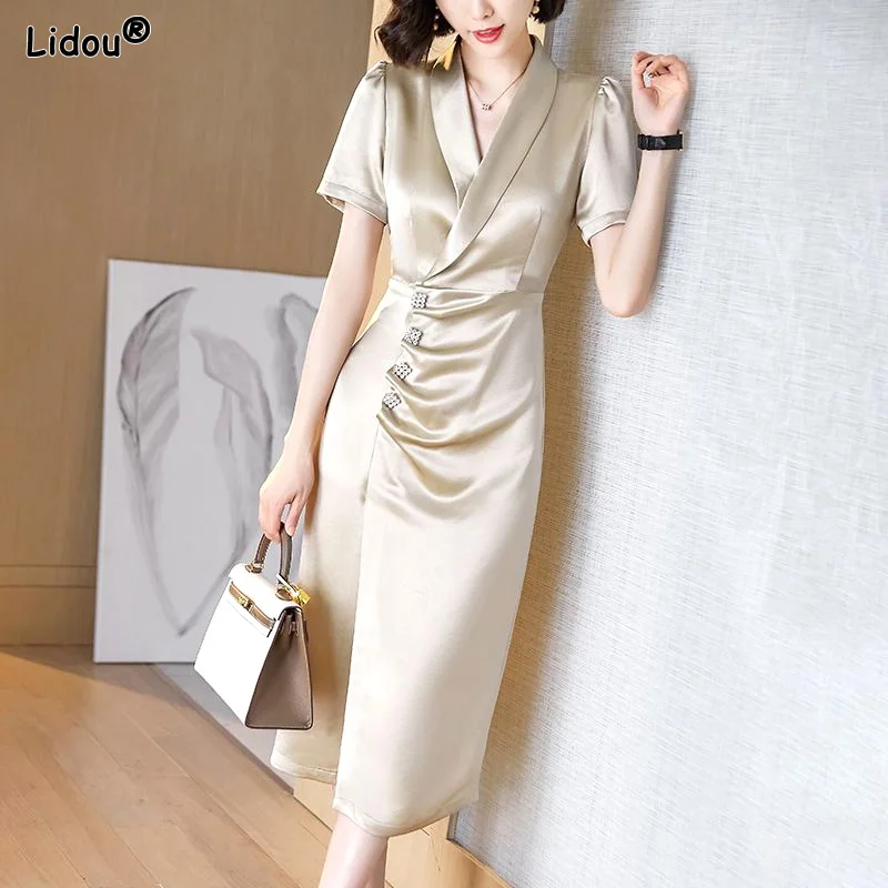 Solid V-neck Skinny Knee Skirts Pleated Button Dresses Short Sleeve Thin Summer Elegant Fashion Temperament Women's Clothing
Solid V-neck Skinny Knee Skirts Pleated Button Dresses Short Sleeve Thin Summer Elegant Fashion Temperament Women's Clothing