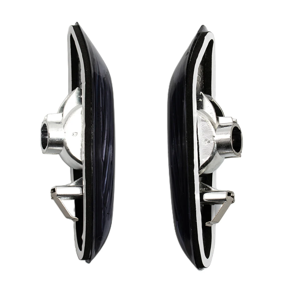 1 пара, боковые маркеры для BMW 3 серии E46 2000-2005 
1 пара, боковые маркеры для BMW 3 серии E46 2000-2005