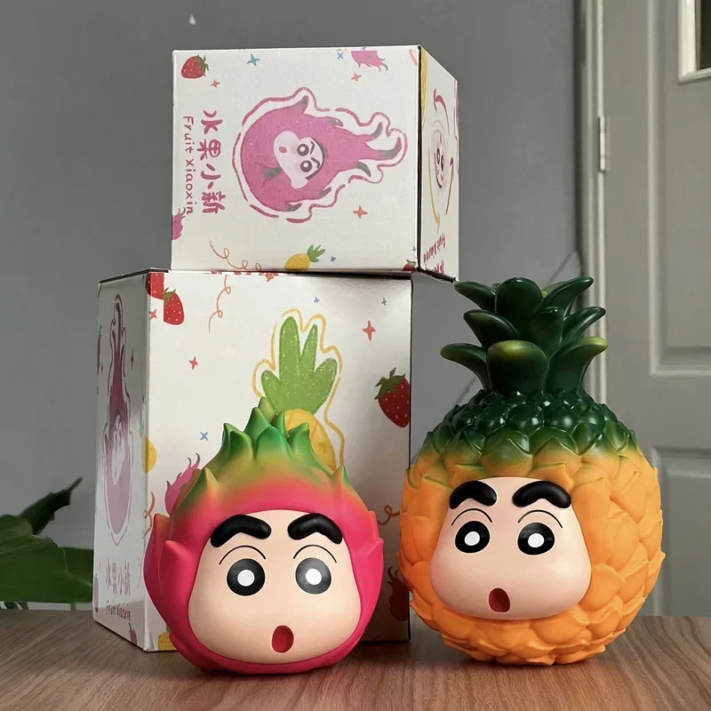 Crayon Shin-chan фруктовая серия ананас Pitaya модель автомобиля настольные украшения ручной работы анимация праздничные подарки вокруг
Crayon Shin-chan фруктовая серия ананас Pitaya модель автомобиля настольные украшения ручной работы анимация праздничные подарки вокруг