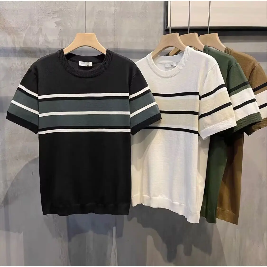 T Shirt for Men Korean Luxury Clothing Summer New Short Sleeve Men's T-Shirts Round Collar Slim Fit Casual Tee Shirt Homme Z07
T Shirt for Men Korean Luxury Clothing Summer New Short Sleeve Men's T-Shirts Round Collar Slim Fit Casual Tee Shirt Homme Z07