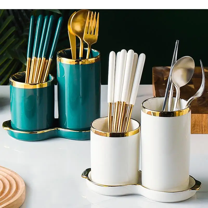 Creative Ceramic Chopstick Rests Household Tableware Storage Racks Kitchen Drain 2 Piece Set Chopstick Holders Household Items
Creative Ceramic Chopstick Rests Household Tableware Storage Racks Kitchen Drain 2 Piece Set Chopstick Holders Household Items