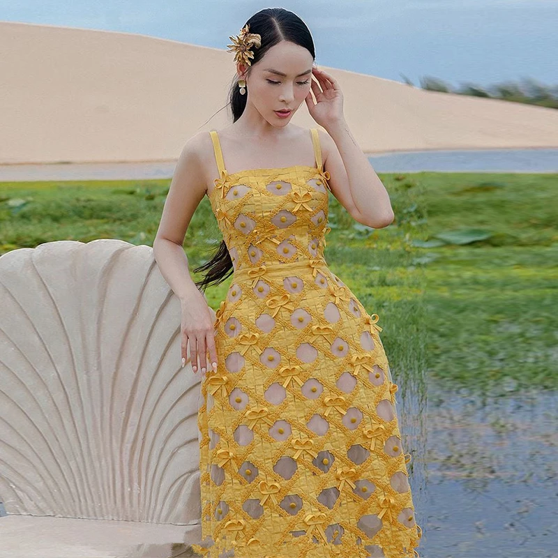 Summer Vacation Lace Dress Women 2023 Sleeveless Embroidery Flower Mesh Clothing Ladies Luxury Design Elegant Vestido Party
Summer Vacation Lace Dress Women 2023 Sleeveless Embroidery Flower Mesh Clothing Ladies Luxury Design Elegant Vestido Party