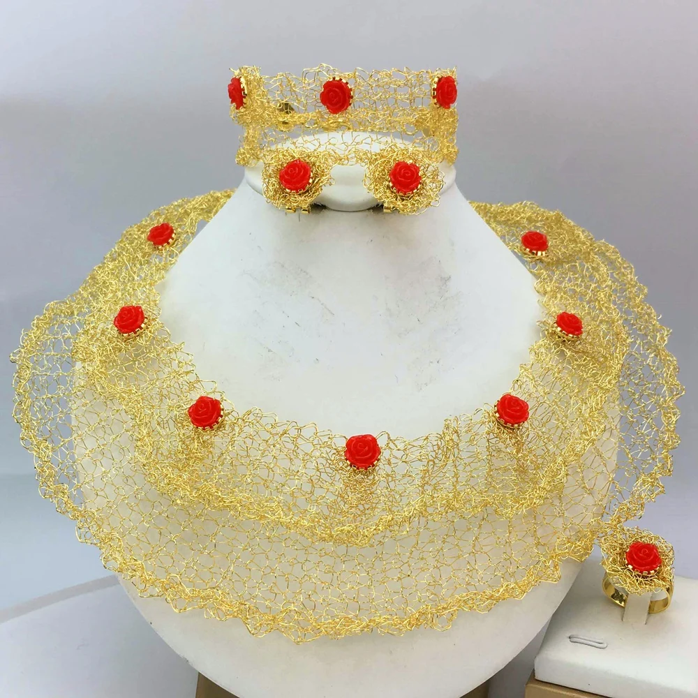 Модный набор бижутерии из бразильского позолоченного медного материала, ожерелье с полым объемным плетением, Простой Цветочный стиль FHK18171
Модный набор бижутерии из бразильского позолоченного медного материала, ожерелье с полым объемным плетением, Простой Цветочный стиль FHK18171