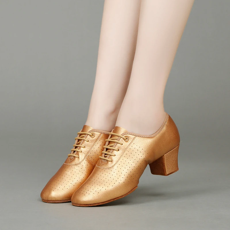 XIHAHA Fashion Woman Latin Dance Shoes Salsa Ballroom Shoe Soft Sole Breath PU Leather Practice Dance Shoes Ladies Sneakers
XIHAHA Fashion Woman Latin Dance Shoes Salsa Ballroom Shoe Soft Sole Breath PU Leather Practice Dance Shoes Ladies Sneakers