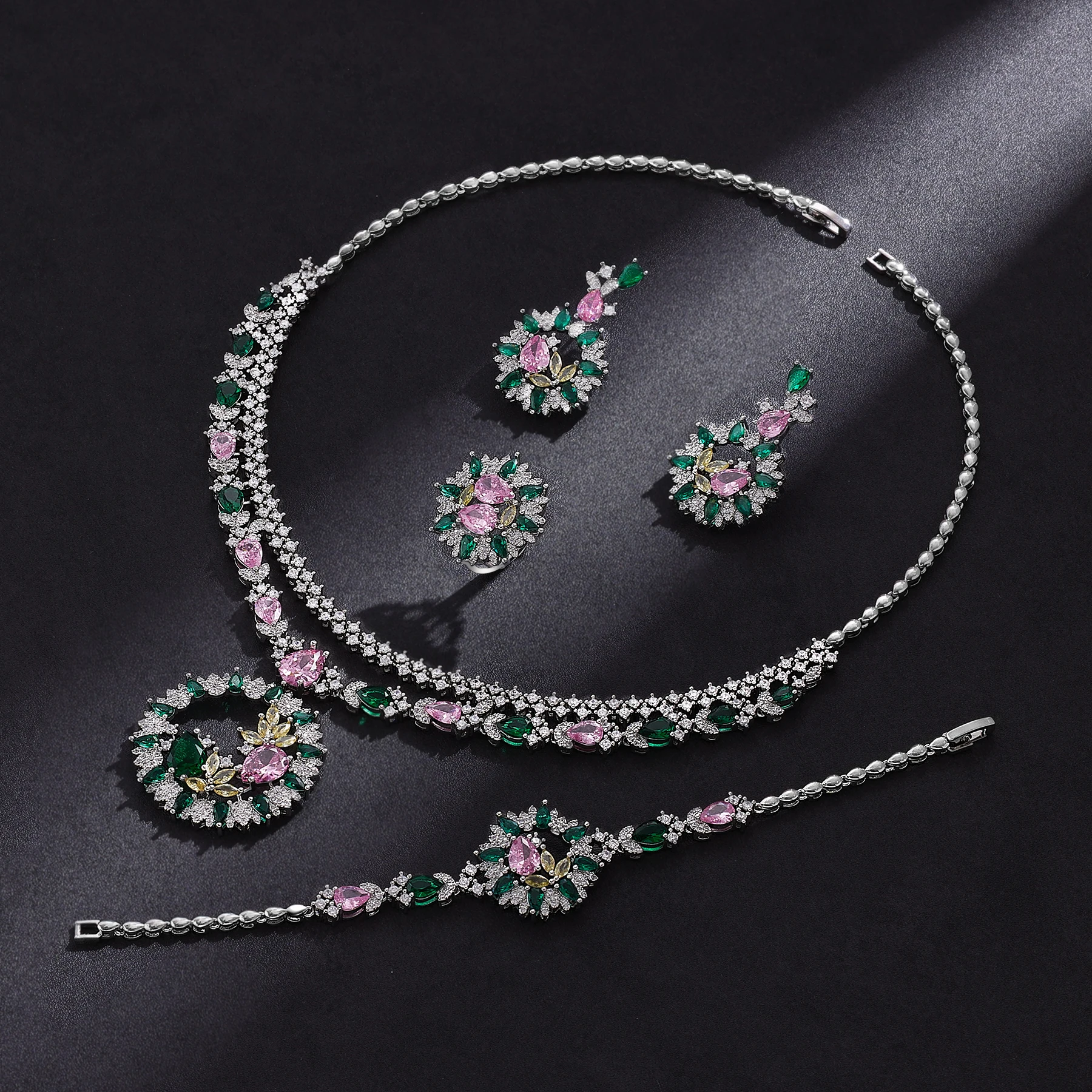 

2024 New 4-piece Bridal Wedding Jewelry Set, Cubic Zirconia Women's Party Jewelry Set, Dubai Saudi Crystal Wedding Jewelry Set