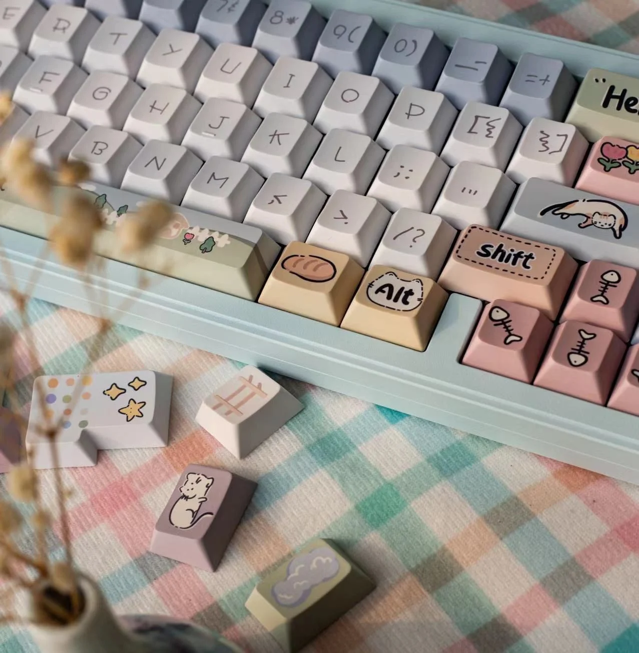 

Lazy Cat'S Daily Keycaps Dye-Sublimated Cherry Keycaps PBT Complete Set Kitten Loves To Eat Fish Cute Cat Painted Keycaps