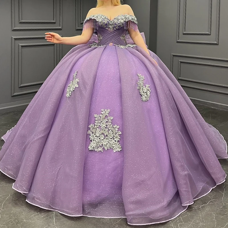 Light Purple Quincenara Dress 2024 Sparkly Applique Beading Sequin Quinceañera XV Sweet 16 Ball Gown Vestidos De 15 Años
Light Purple Quincenara Dress 2024 Sparkly Applique Beading Sequin Quinceañera XV Sweet 16 Ball Gown Vestidos De 15 Años