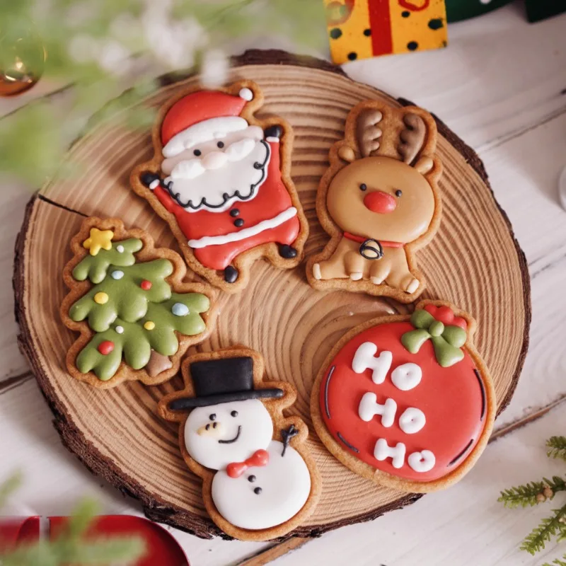 

Cartoon Christmas Cookie Mold Snowman Santa Claus Elk Xmas Tree Fondant Biscuit Cutters and Stamps Cake Decoration Baking Tool