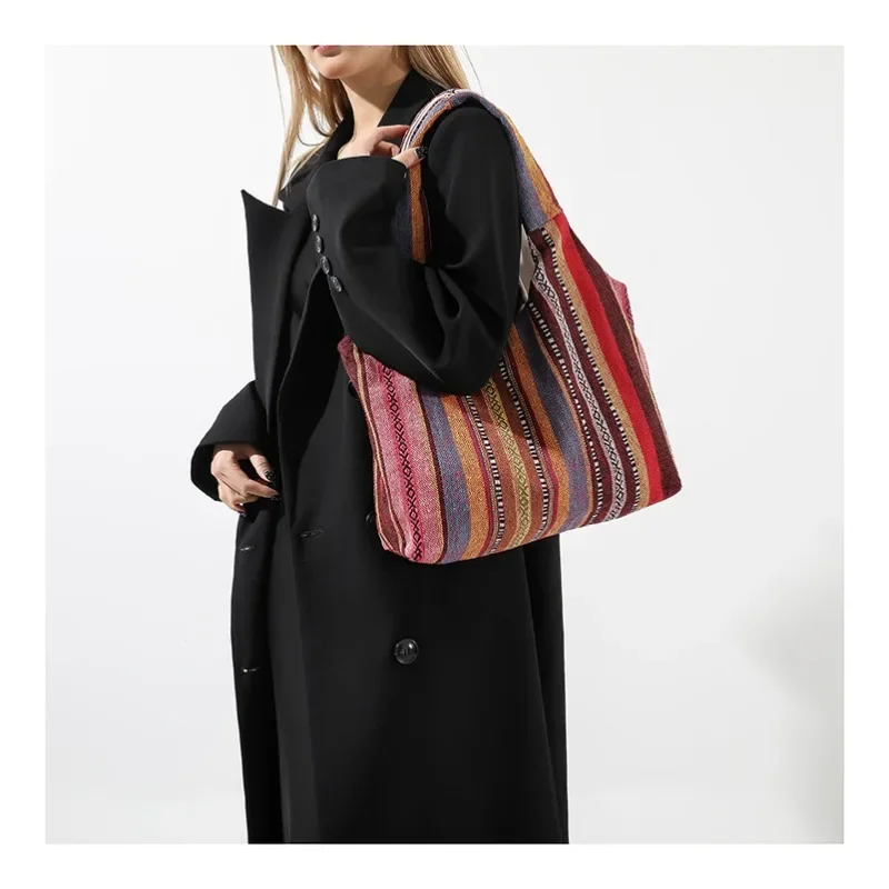 New Casual Simple Fashion Shoulder Bag Handbag Casual Personalized Women's Large Capacity Handbag Luxury Brand Shoulder Bag
New Casual Simple Fashion Shoulder Bag Handbag Casual Personalized Women's Large Capacity Handbag Luxury Brand Shoulder Bag
