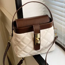 Lingge Messenger 2022European and American Spring and Summer New Fashion Ladies Luxury Contrast Color Single Shoulder Bucket Bag
Lingge Messenger 2022European and American Spring and Summer New Fashion Ladies Luxury Contrast Color Single Shoulder Bucket Bag