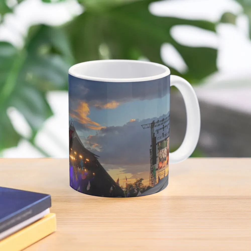 

Pyramid Stage At The Glastonbury Music Festival Coffee Mug Thermo Cups To Carry Glasses Porcelain Travel Mug