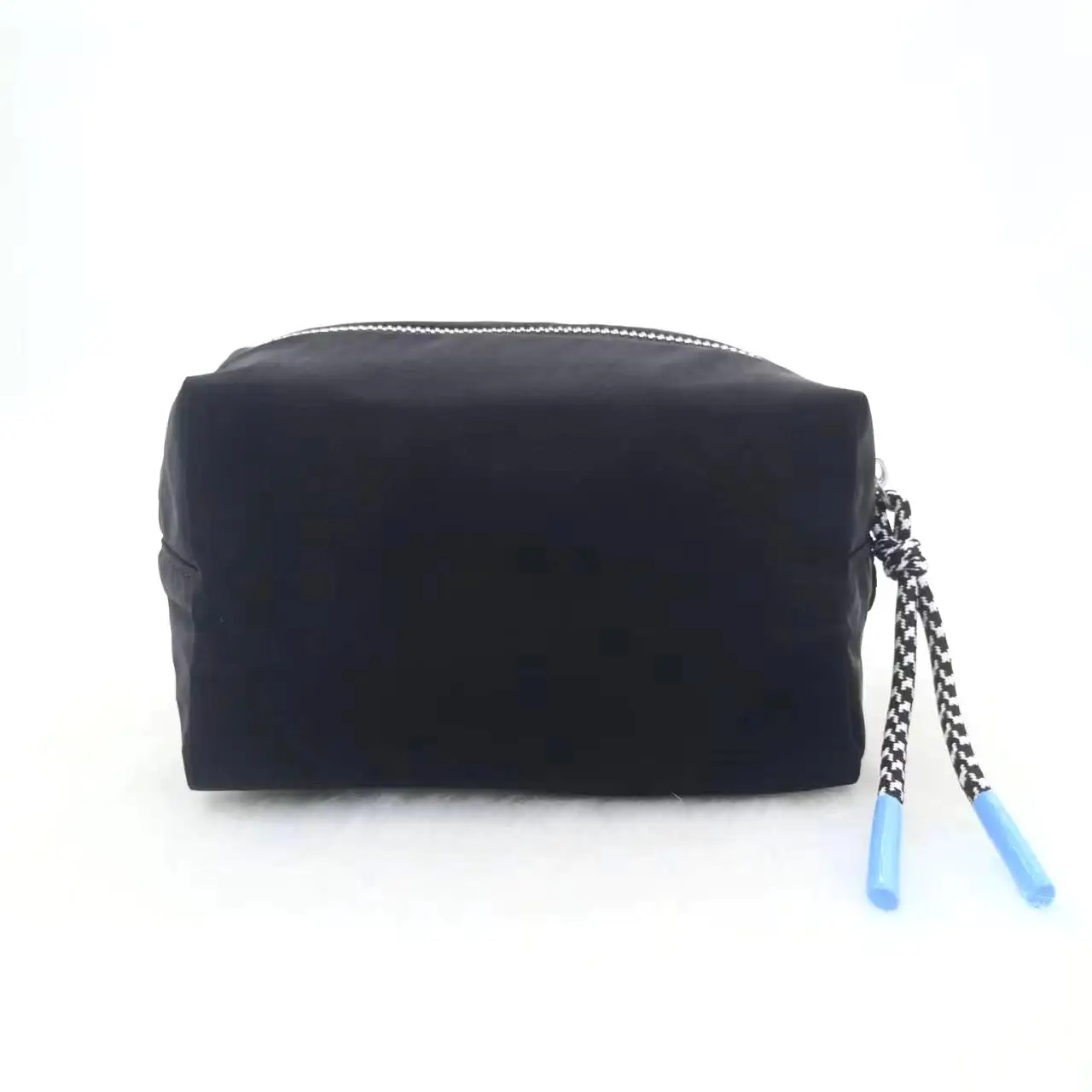 2023 nuevas mujeres sostienen bolsos ligeros de lujo y bolsos de maquillaje de alta gama sostienen billeteras cero
2023 nuevas mujeres sostienen bolsos ligeros de lujo y bolsos de maquillaje de alta gama sostienen billeteras cero