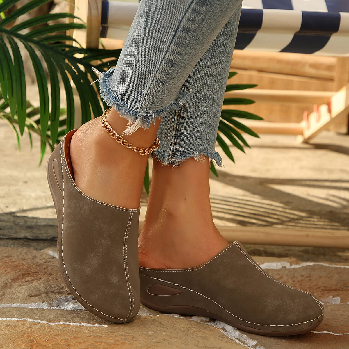 Plus Size Women's Platform Mules Clogs, Closed Toe Slip On Wedge Sandals, Comfortable Non-slip Casual Shoes for Daily Outfit 20 Sa6e0ad4a2ca140eea53dbc2a3deb4d34u