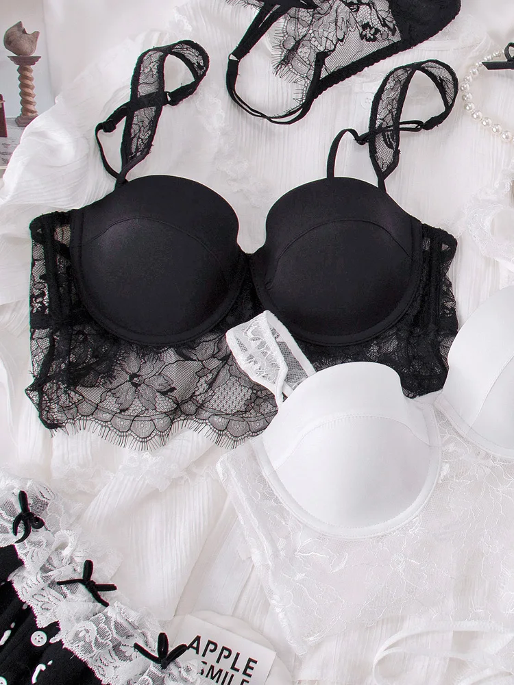 Lace halter bra tank top with chest cushion steel ring beauty back lingerie set short section inside and outside wear bras
Lace halter bra tank top with chest cushion steel ring beauty back lingerie set short section inside and outside wear bras