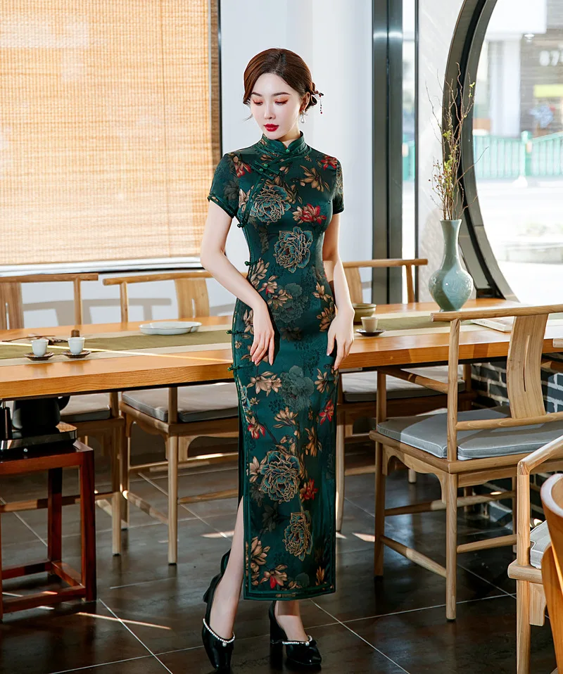 Elegant Traditional Mandarin Collar Printed Satin Qipao Handmade Button Short Sleeve Cheongsam Retro Chinese Women Dress
Elegant Traditional Mandarin Collar Printed Satin Qipao Handmade Button Short Sleeve Cheongsam Retro Chinese Women Dress