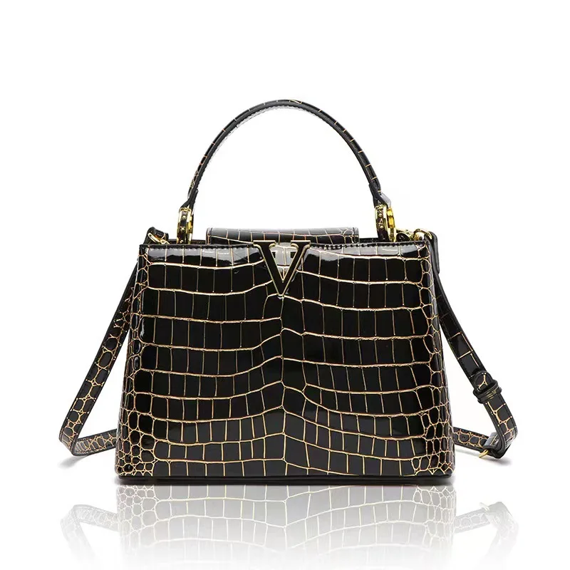 Leather Gradient Crocodile Pattern Women Handbags Tote Bag Female V-Shaped Shoudler Messenger Bags Luxury Fashion
Leather Gradient Crocodile Pattern Women Handbags Tote Bag Female V-Shaped Shoudler Messenger Bags Luxury Fashion