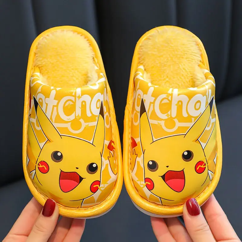 Pikachu new Children's Cotton Slippers Boys Cartoon Leather Waterproof Middle and Large Children Home Warm Girls Baby Slippers
Pikachu new Children's Cotton Slippers Boys Cartoon Leather Waterproof Middle and Large Children Home Warm Girls Baby Slippers