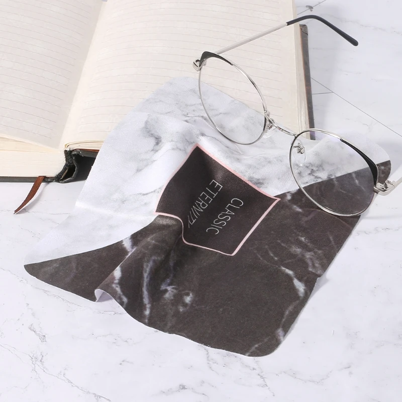 New glasses cloth Nordic 145x175mm soft suede clean wipe dust phone screen random
New glasses cloth Nordic 145x175mm soft suede clean wipe dust phone screen random