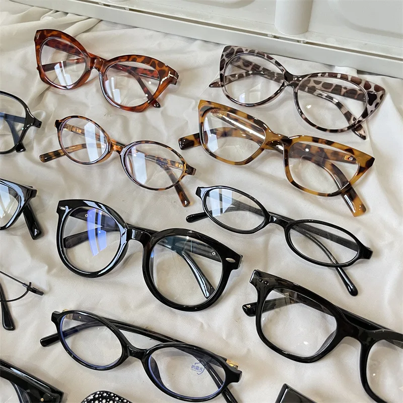 NEW Fashion Oval Square Frame Glasses for Women Retro Harajuku Eyeglasses Y2K Reading Spectacle Blue Light Blocking Eyewears
NEW Fashion Oval Square Frame Glasses for Women Retro Harajuku Eyeglasses Y2K Reading Spectacle Blue Light Blocking Eyewears