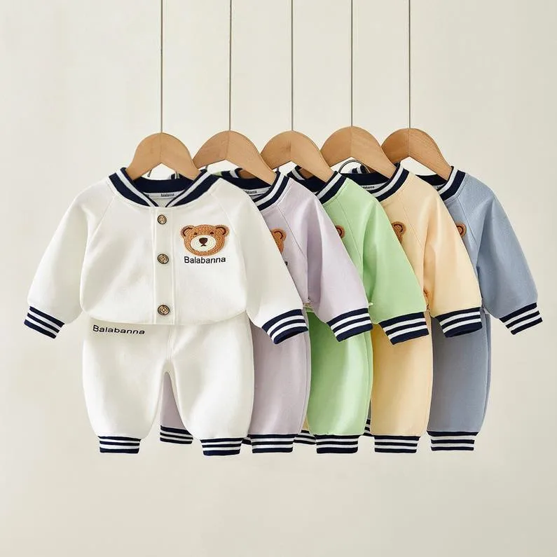 Spring cotton leisure suit for infants
Spring cotton leisure suit for infants