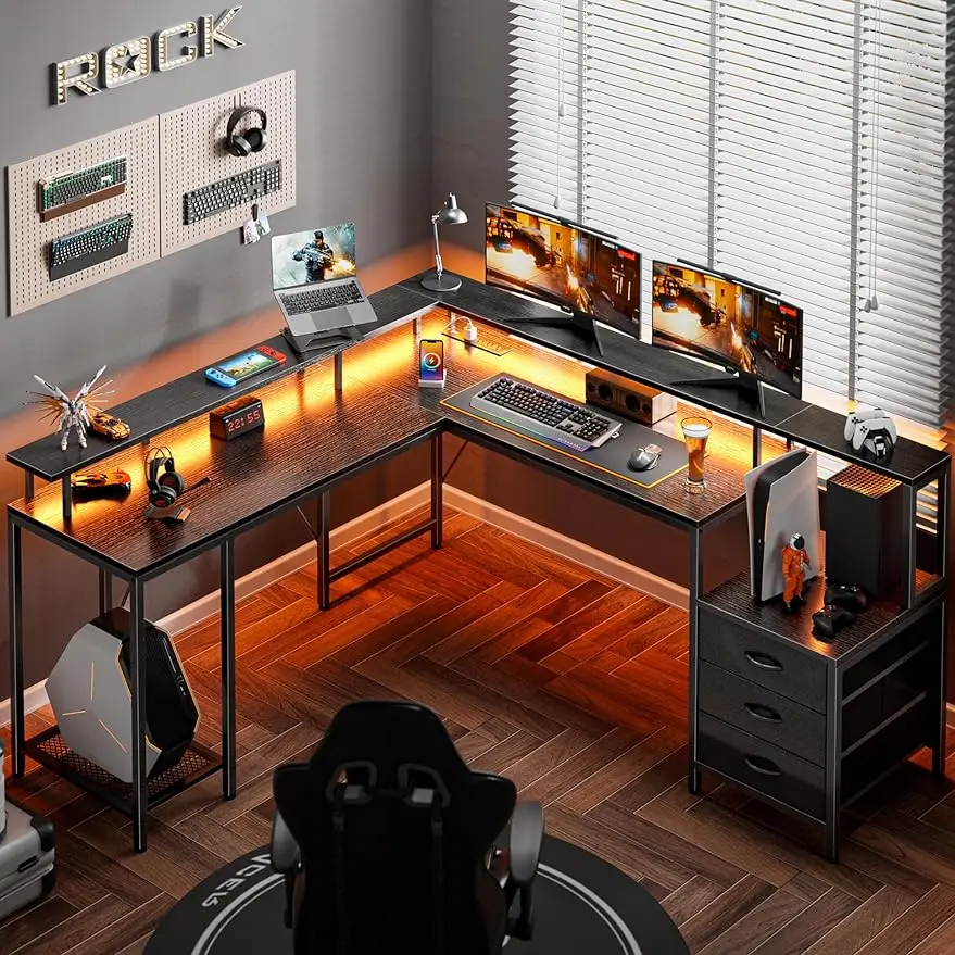 

L-образный игровой стол с фонариками и розетками питания, компьютерный стол с 3 ящиками, угловой стол 66,1 дюйма, стол для дома и офиса