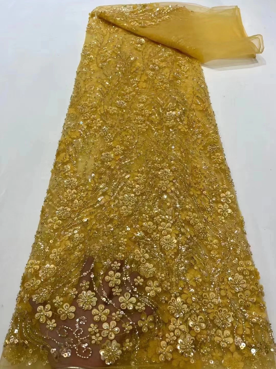 2023 Gold African Sequins Beads Lace Fabric Luxury French Nigerian Beaded Mesh Lace Fabric High Quality For Wedding Dress 
2023 Gold African Sequins Beads Lace Fabric Luxury French Nigerian Beaded Mesh Lace Fabric High Quality For Wedding Dress