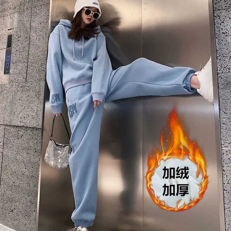 Women's Casual Loose Plush Sports Set, New Korean Version Running Suit Two-piece Set Two Piece Sets Womens Outifits
Women's Casual Loose Plush Sports Set, New Korean Version Running Suit Two-piece Set Two Piece Sets Womens Outifits