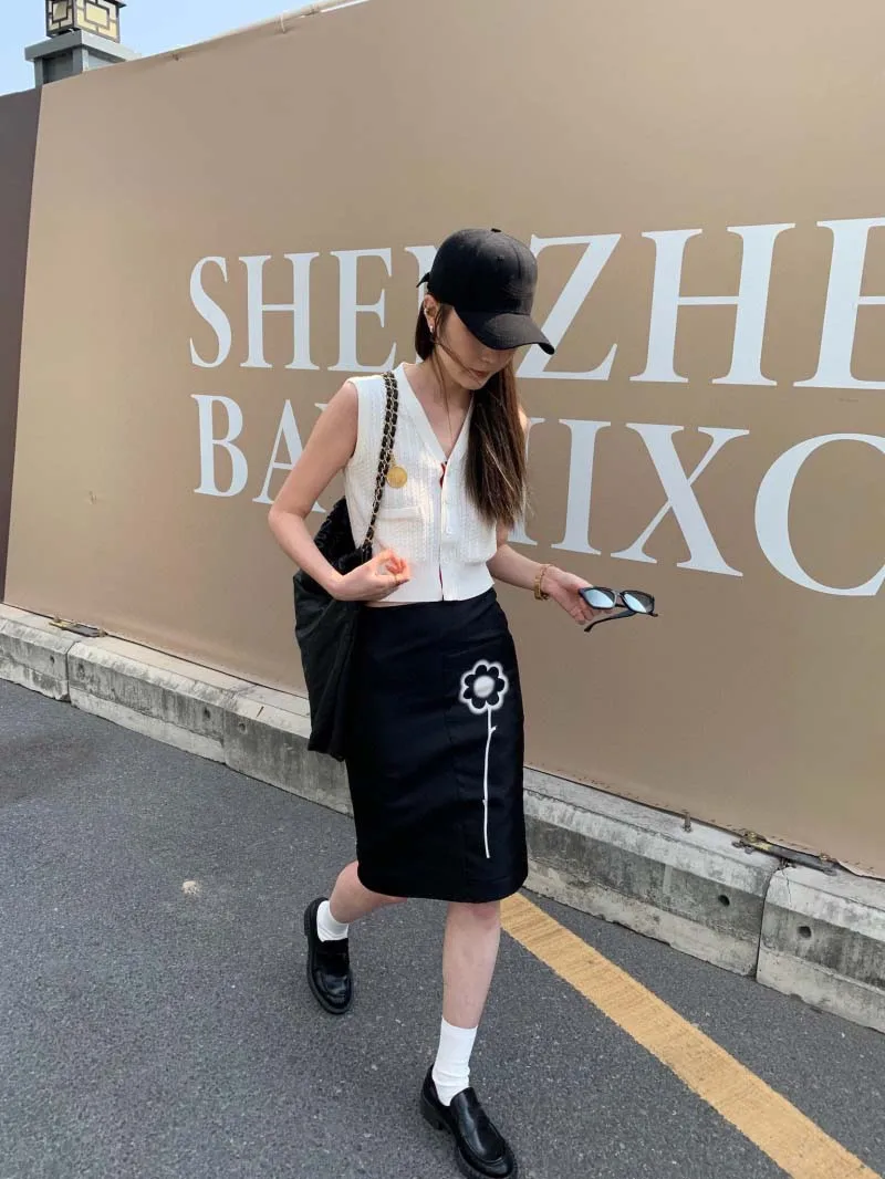 Ancient Korean style girl style fashion casual trend temperament versatile elegant slimming print skirt
Ancient Korean style girl style fashion casual trend temperament versatile elegant slimming print skirt