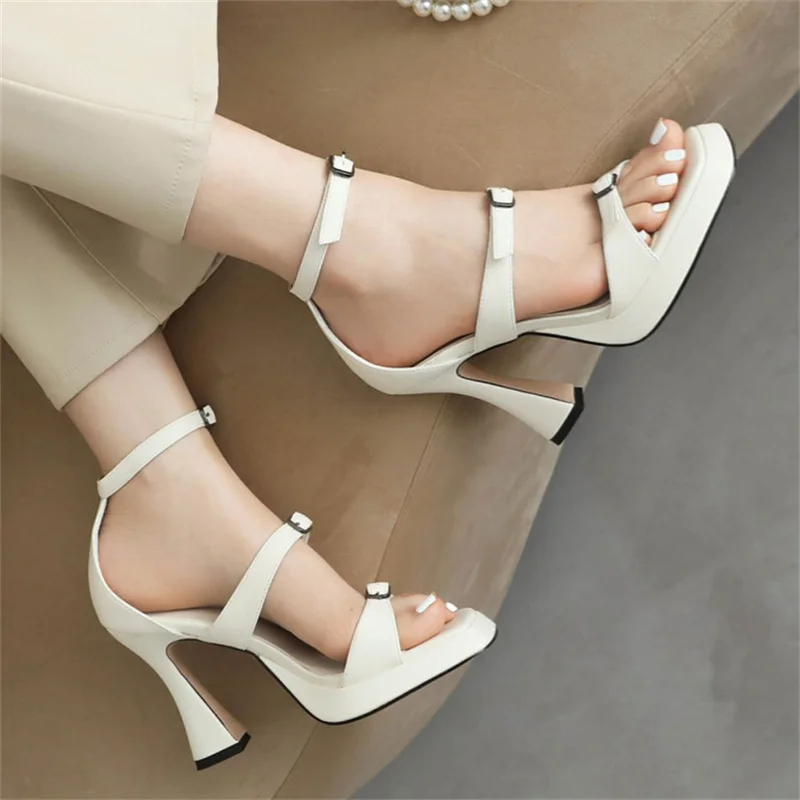 High Heeled Women Sandals 2023 Summer New Styles Fashion Square Head Strange Heel Party Female Sandals 40-46 Dropshopping
High Heeled Women Sandals 2023 Summer New Styles Fashion Square Head Strange Heel Party Female Sandals 40-46 Dropshopping