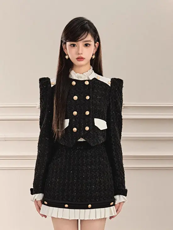 UNXX Black Contrast Color French Chic Set 2024 New High-End Slimming Top Half Skirt Two-Piece Set Female Office Lady Suit Set
UNXX Black Contrast Color French Chic Set 2024 New High-End Slimming Top Half Skirt Two-Piece Set Female Office Lady Suit Set