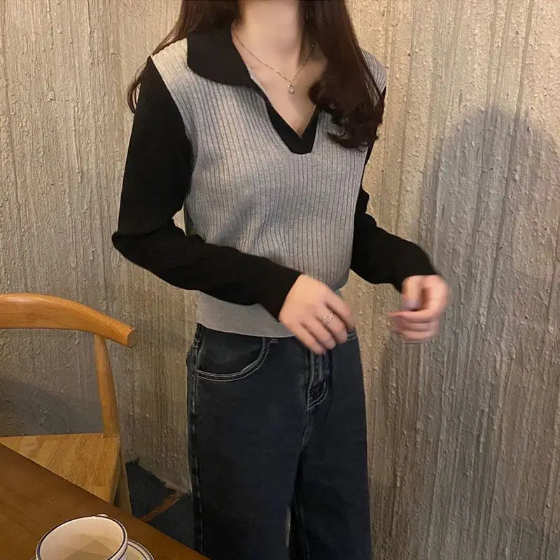 Korean Design Contrast Polo Neck Long Sleeve Knitted Shirt for Women Spring and Autumn Style Small Slim Short Top Lapel Clothes
Korean Design Contrast Polo Neck Long Sleeve Knitted Shirt for Women Spring and Autumn Style Small Slim Short Top Lapel Clothes